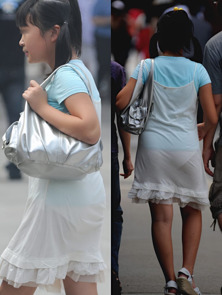 この服って、こうやって着るために作られた物なのですか?絶対にそのまま着れば、ぱんつ透けるの100%ですよね?で、ご覧の通り、透けてるどころか、モロ見えに近いですよね!まあ漢がそれを見逃すわけもなく、見事に捕らえちゃいました。