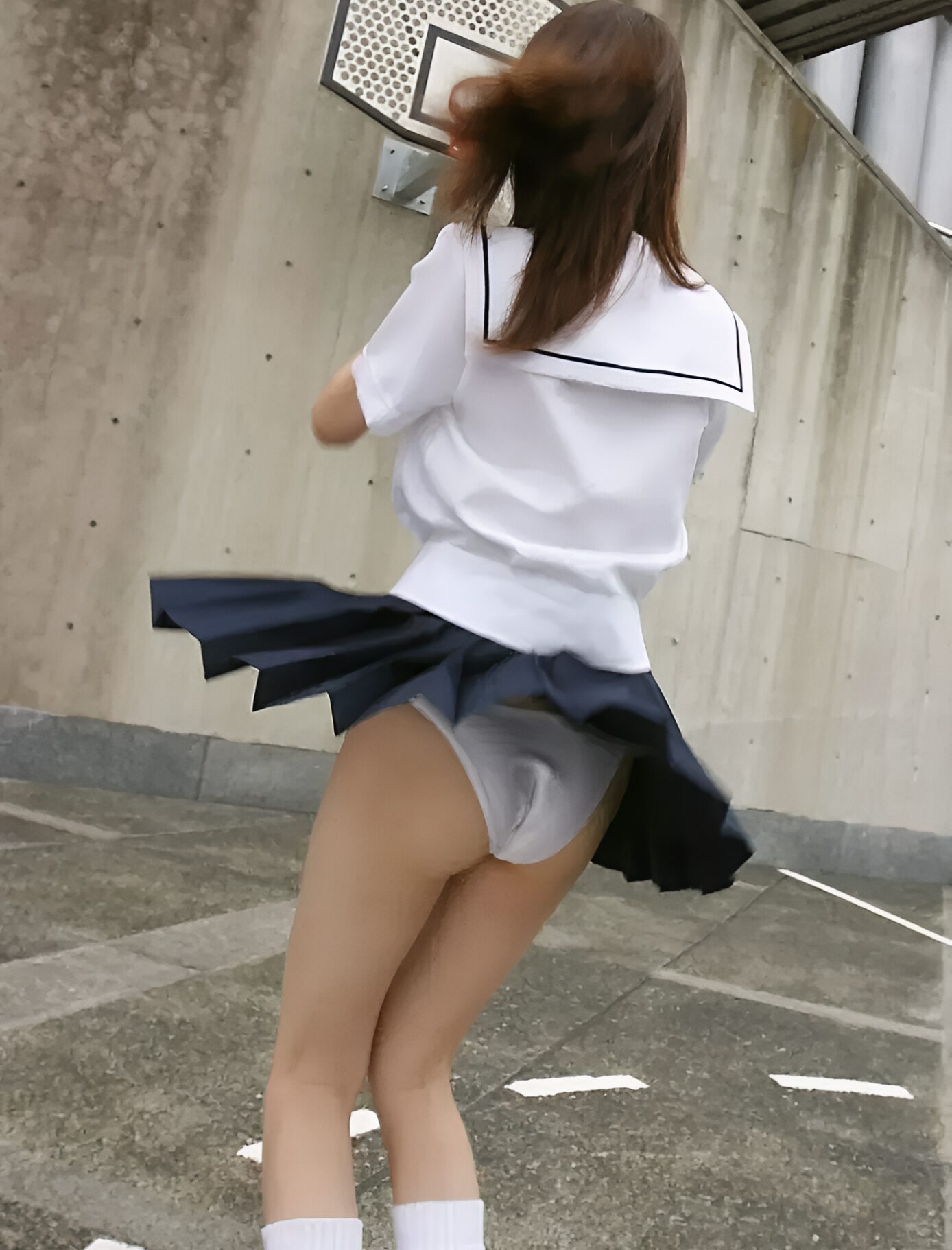 強風になればなるほど外出したくなるのが、漢の性です。さ～吹いていただきましょうか～！今日もみんな大好き風チラです～！